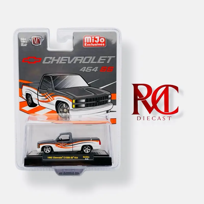 M2 Machines 1:64 1992 Chevrolet C1500 SS 454 – Two-Tone White with Grey