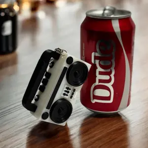 Retro Boombox Fidget Keychain – Clickable 3D Mini Radio Charm | Vintage Vibe, Stress Relief, Bag Accessory