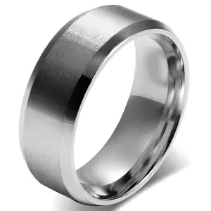 OIDEA Mens Wedding Band 8mm Stainless Steel Plain Polished Classic Engagement Ring Silver Comfort Fit Anniversary Birthday Gift