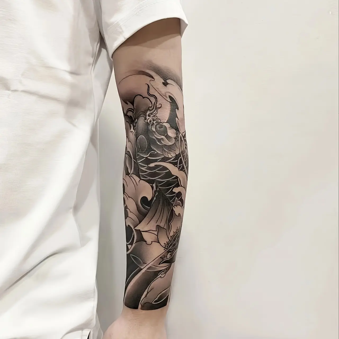 6 Large Herbal Tattoo Stickers, Containing 1 One Koi Elements and 5 Random Styles, Lasting for 7-15 Days, Waterproof and Anti-Friction, Realistic Effect, Suitable for People Who Don't Want Tattoo Pain Henna Stencil Henna Designs