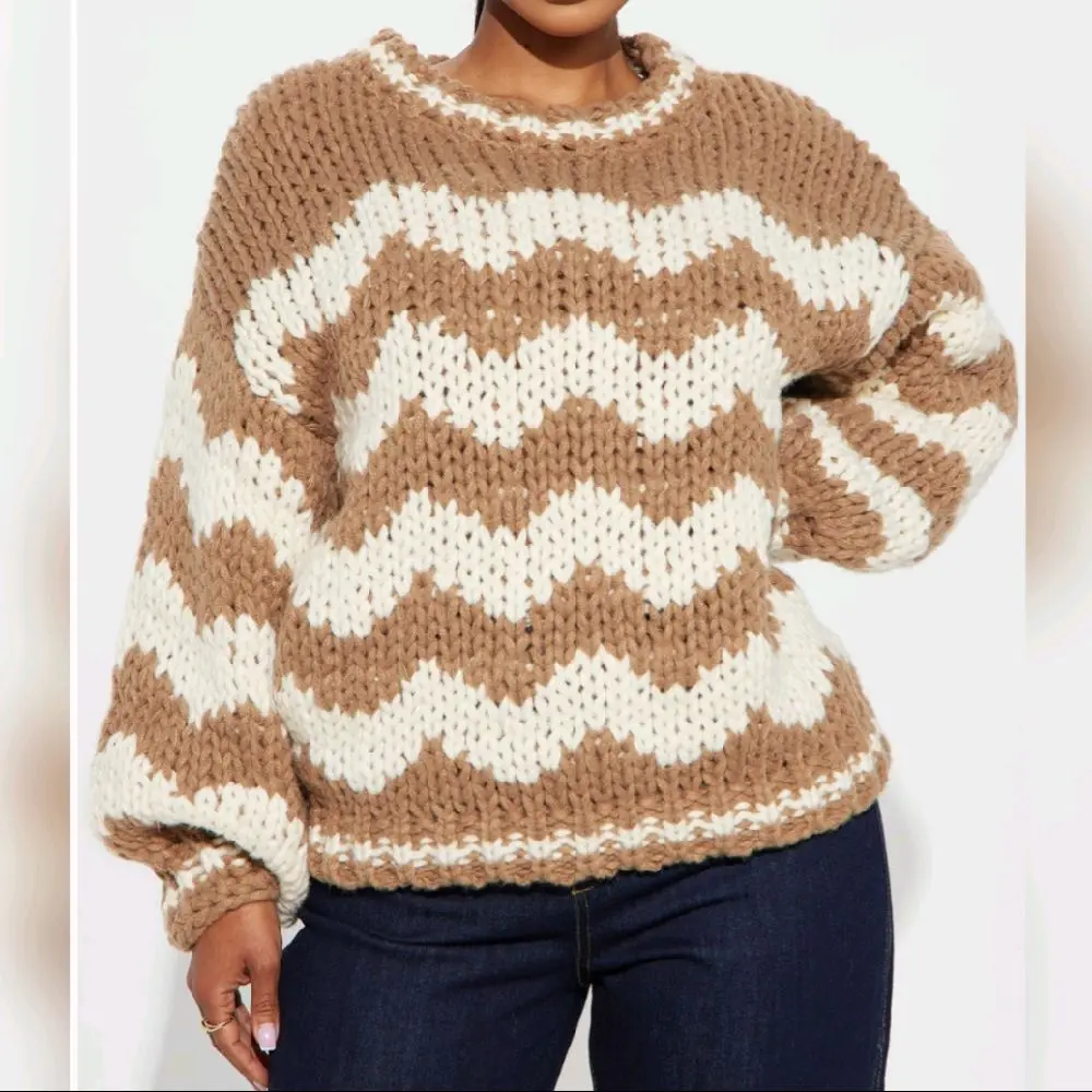 Chuncky Brown & White Knitted Oversized Sweater Winter Heavy Oversized Chunky Sweater For Holiday Season Long Sleeve Round Neck Casual Knitwear