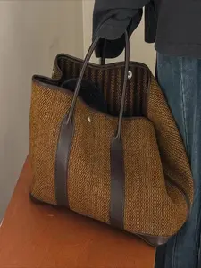 New small niche high-value women's bag, fashionable and elegant single-shoulder tote large bag, simple design Stylish tote bag