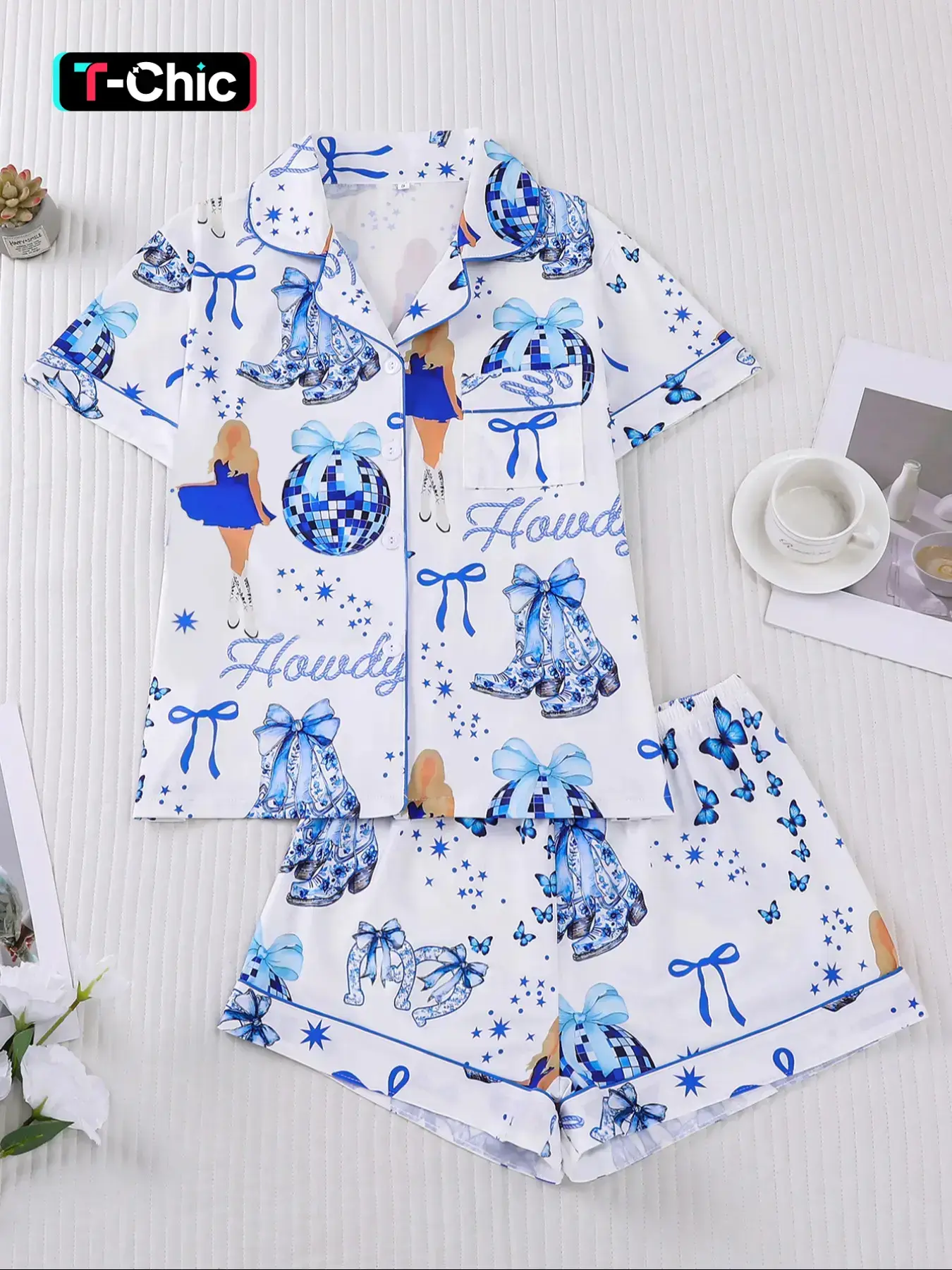 Women's All-Over Print Pajama Set, Short Sleeve Button Front Top & Elastic Shorts, Casual Home Wear, Loungewear Pjs, Comfortable Sleepwear for Women, Casual Pajamas Set