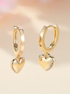 A pair of heart-shaped water drop earrings made of synthetic white crystal, stylish, elegant, and vintage-inspired, suitable for everyday wear by women attending weddings, Shining Earrings