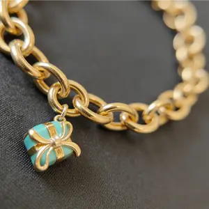 Luxury Silver Bracelet for Women Minimalist Gift Box Pendant Premium Figaro Chain