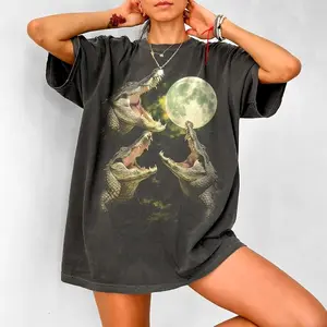 Vintage Crocodile Moon Graphic T-Shirt 90s Alligator Tee