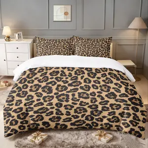 Luxury leopard-print bedding set Includes 1 Count Duvet Cover & 1/2 Pillowcase without Filler,Features classic leopard-print design with premium luxurious warmth and comfort, no filling included.