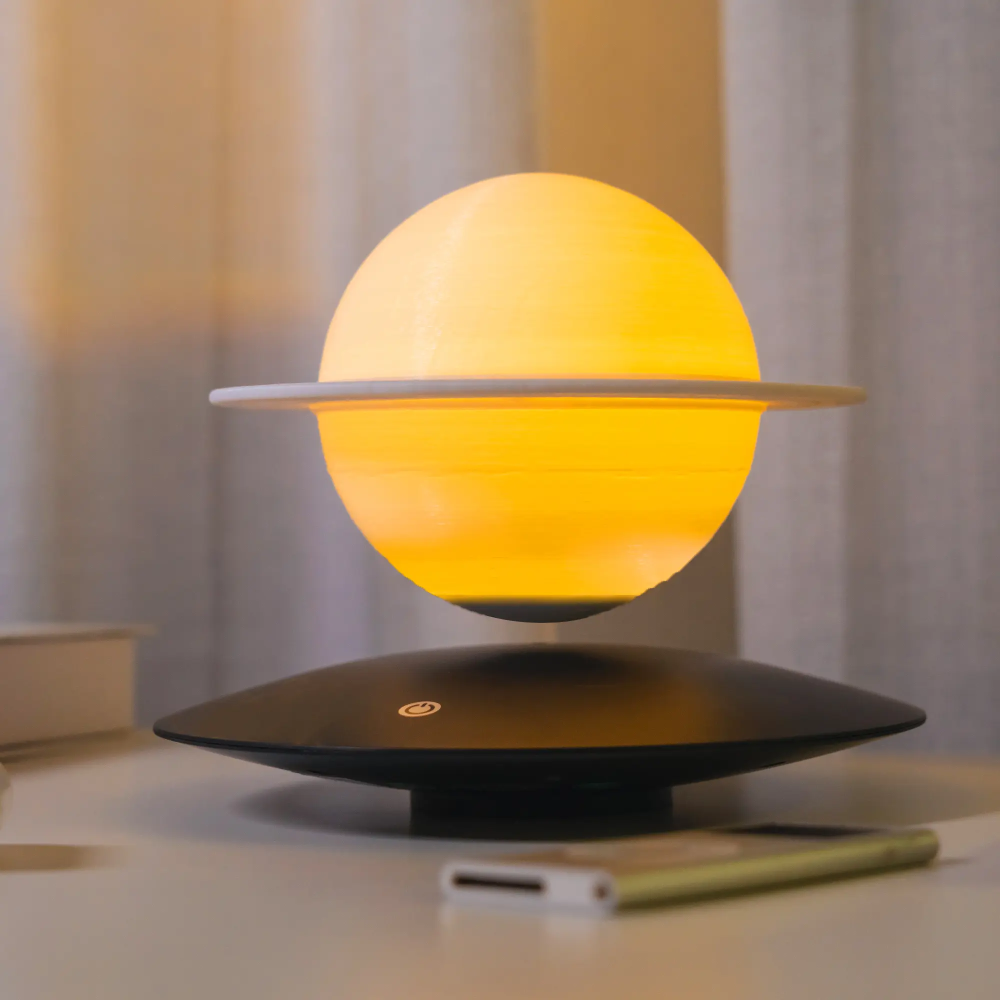 Magnetic Levitating Saturn Lamp, Floating LED Planet Night Light with Auto-Rotation, Minimalist Home Decor, Unique Tech Gift for Space Lovers,Magnetic Levitation Desk Decor Lamp for Bedroom, Office, and Gifts