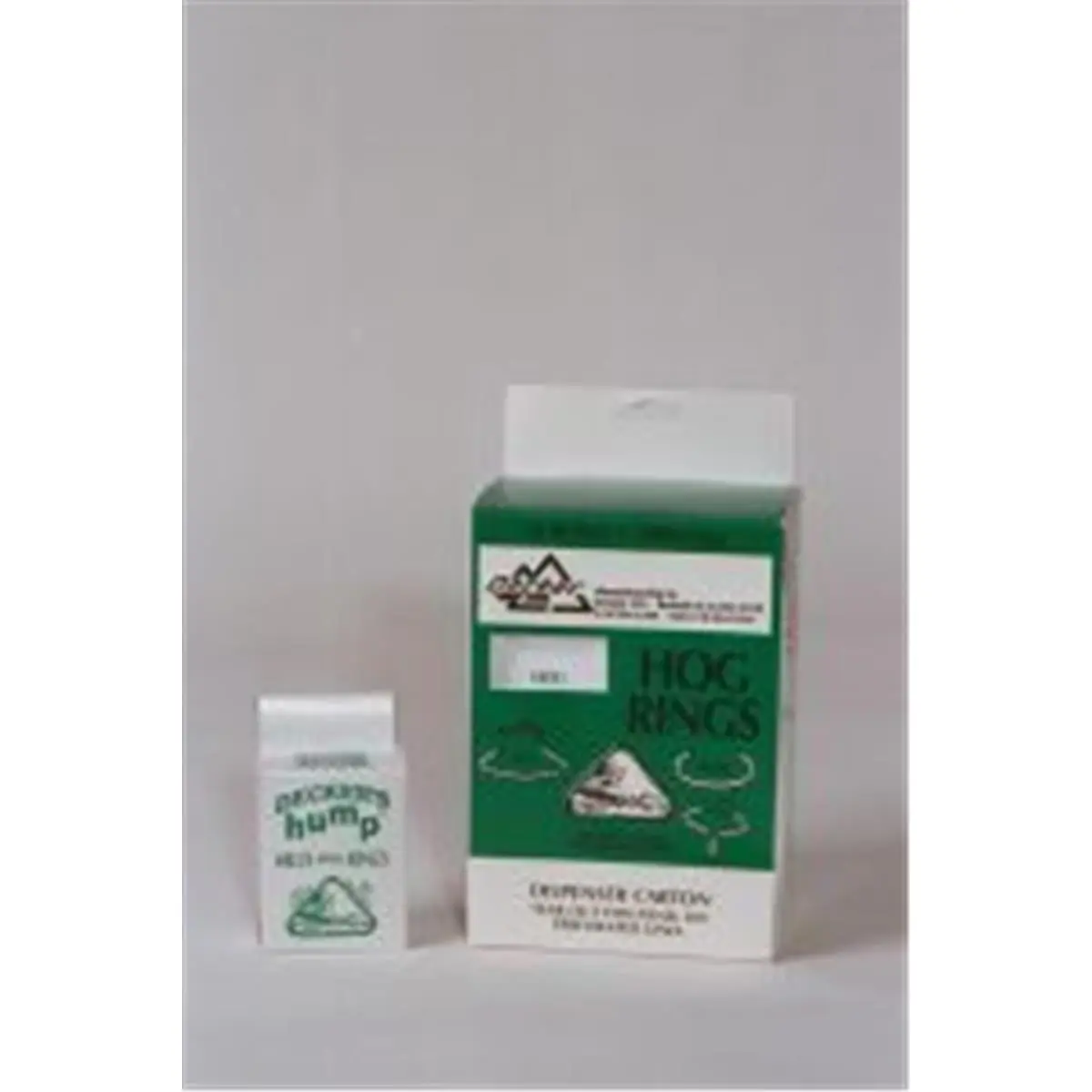 DECKER Hills 3 Hog Ring Ear Tags, 100 Count, Hump-in-the-Center Design, Satisfaction Ensured for Farm Animals & Poultry