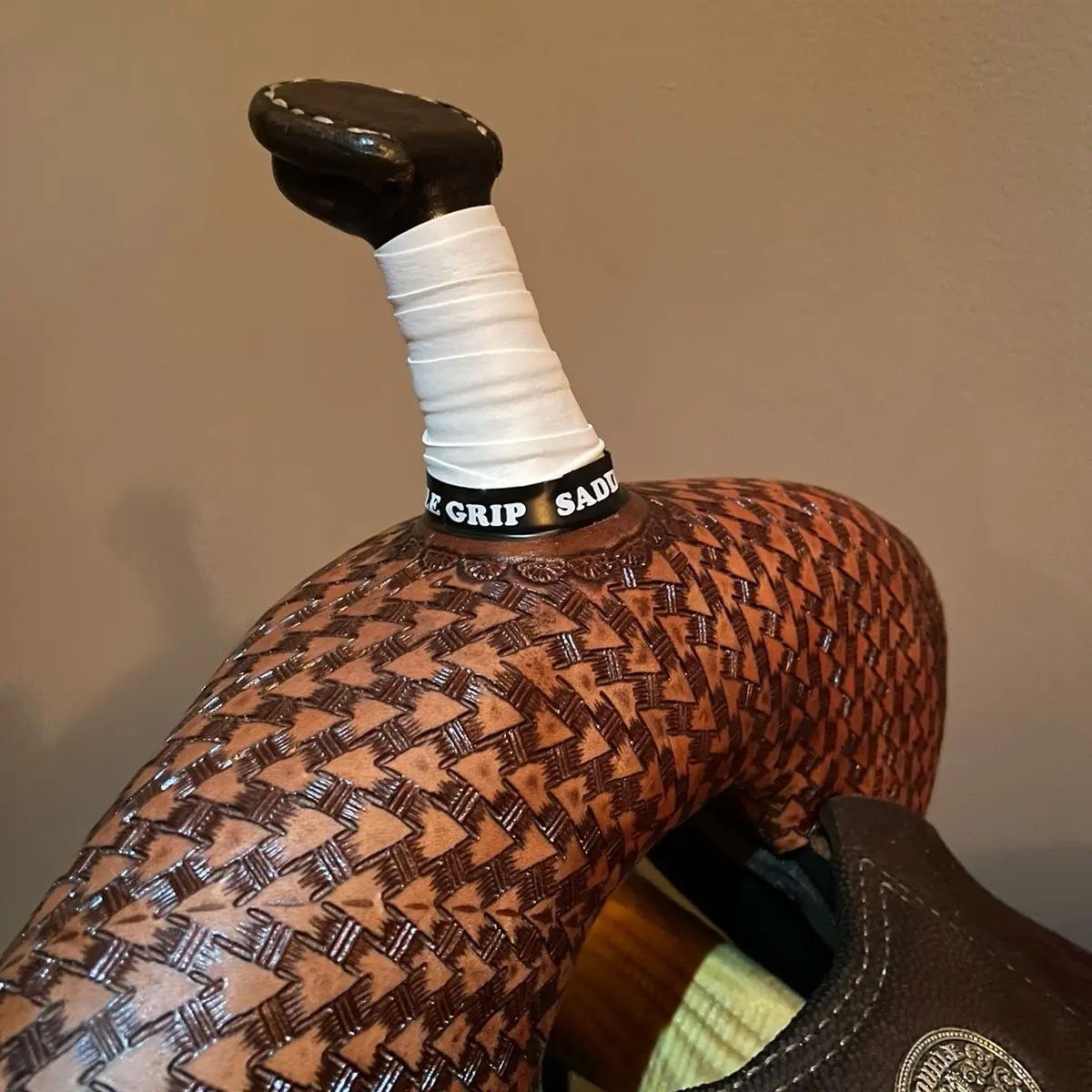 Winner White Saddle Grip 3 Pack Winner White Saddle Grip 3 Pack