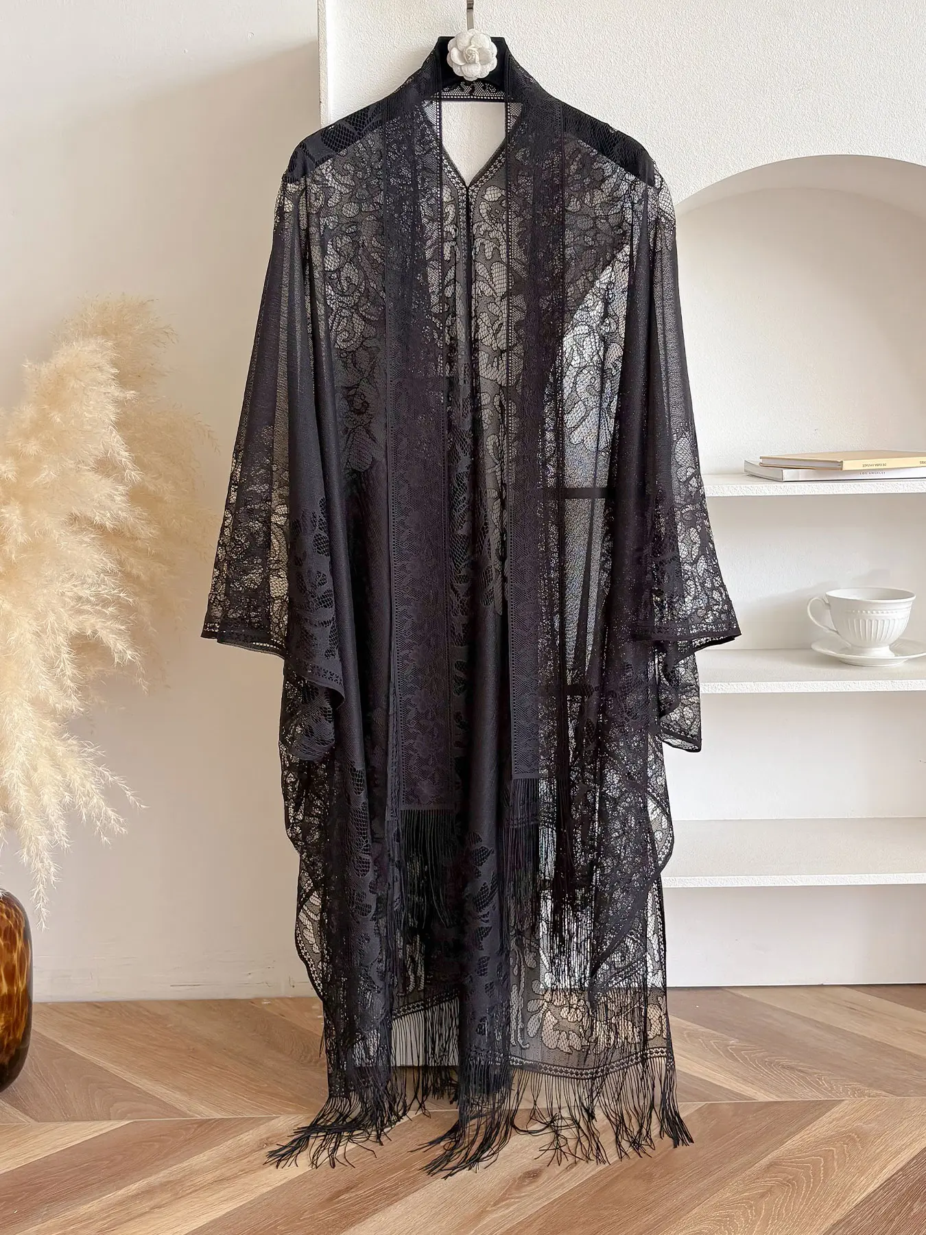 Women's Plain Lace Fringe Sun Protection Shawl, Multi-Purpose Design, Lightweight Comfort, Suitable for All Seasons, Fashion and Outdoor Activities, Accessory