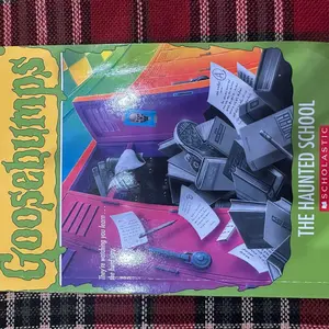 R.L. Stine Goosebumps The Hunted School - Signed Book, Autograph, Cap Bag