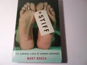 USED-Stiff by Mary Roach (Paperback)