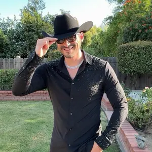 Mensajero Rhinestone Long Sleeve