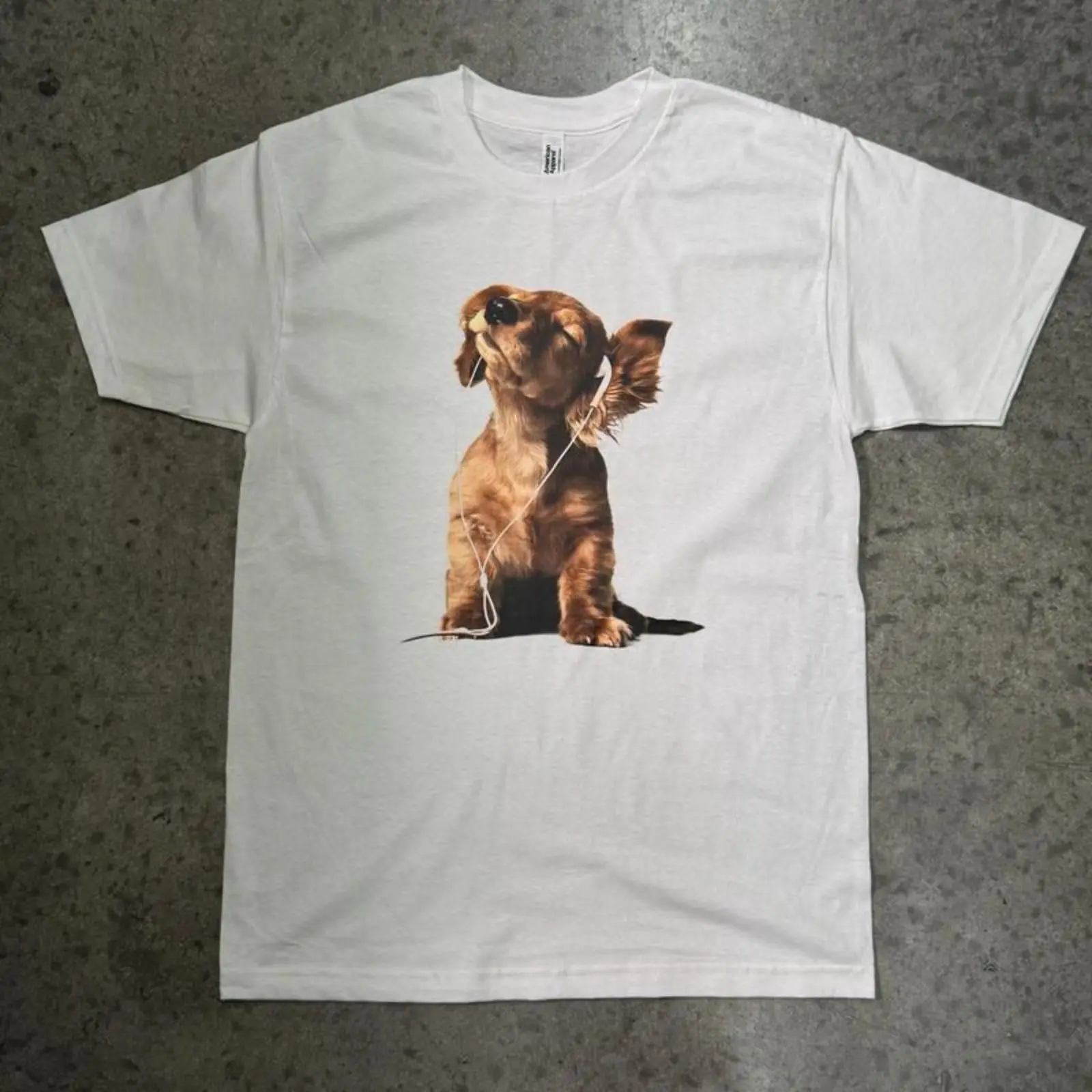 Women's Short-Sleeve Round Neck T-Shirt - Unisex Funny Dog With Headphones Graphic, Music Print, Cute Pet Design, Oversized Soft Cotton, Breathable Loose Fit, Casual Streetwear, Fashion Classic Daily Wear, Music Lover Gift Top