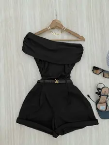 Women's Slim-Fit Two-Piece One-Shoulder Crop Top and Fashion Shorts Set, Perfect for Office Commuting, Daily Wear, Casual, Stylish