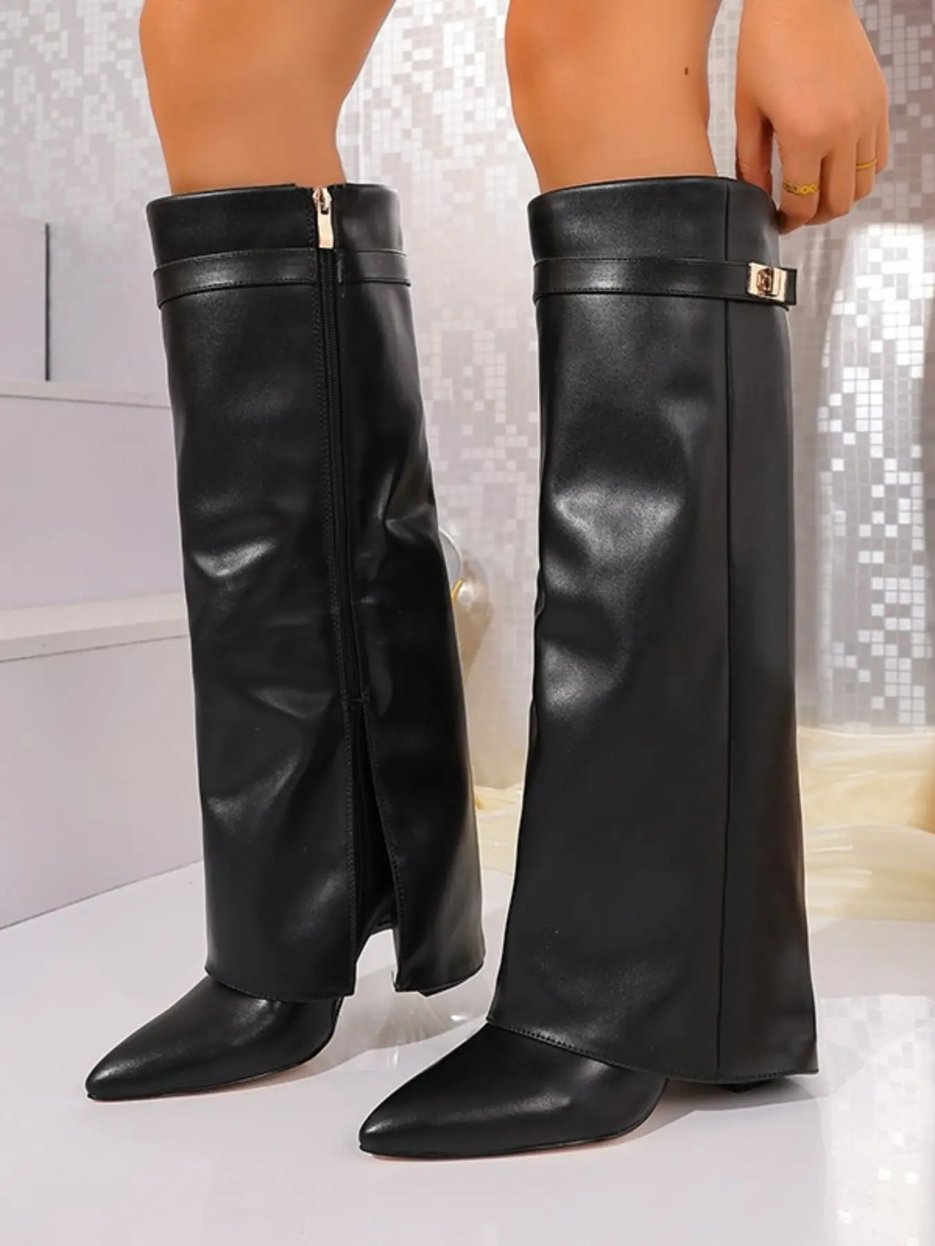 Women's Leather Foldover Shark Classic Buckle High Top Boots, PU Leather Boots, Elegant Boots, All Match Boots,Fashionable Design for Trendy Women,Durable Comfortable Shoes