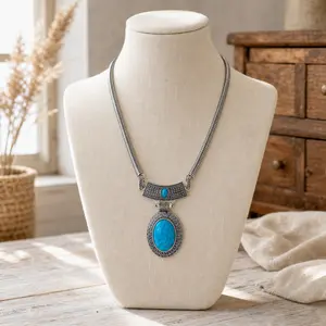 Carved Statement Collar Necklace for Women, Vintage Boho Jewelry with Blue Oval Pendant, Adjustable Antique Alloy Chain, Chain Jewelry Necklaces
