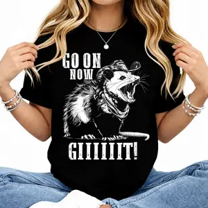 Women's Fitted Shortsleeve Vintage Western Opossum Graphic T-Shirt - Casual Chic Cowboy Top with "Go On Now Git" Print, Trendy Streetwear Tee, Tshirt
