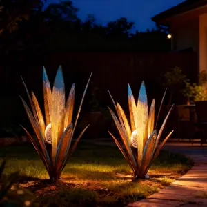 Outdoor metal agave solar light, perfect for plant and home decoration, perfect for courtyard and autumn outdoor decoration, used for lawn decoration, two sizes