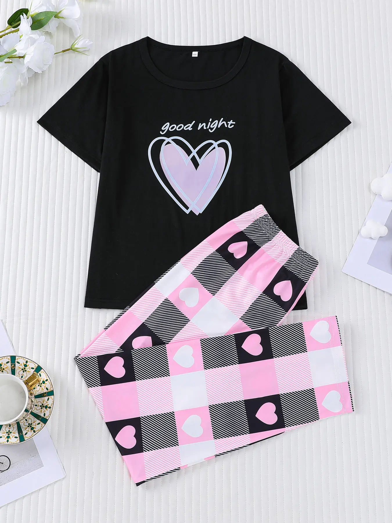 2 pieces of girls' hearts striped checkered printed round neck short sleeved pants pajama set with elastic waistband suitable for all seasons, comfortable and cute home wear Heart Pattern Sleepwear