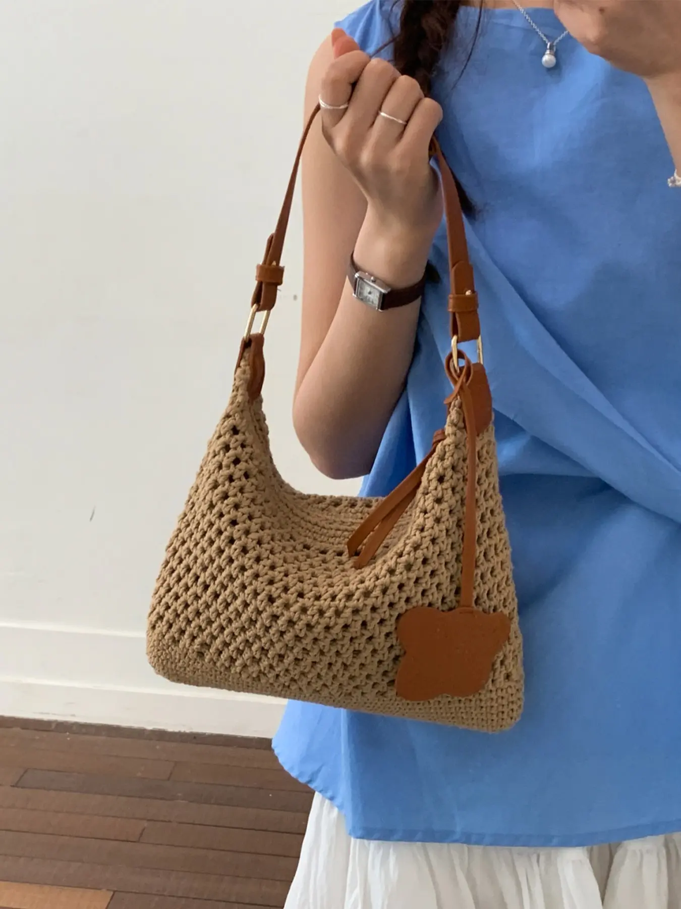 Ladies' fashionable, simple, casual, retro crossbody purse shoulder bag suitable for daily commuting, shopping, convenient and durable. It is a must-have shoulder bag for ladies