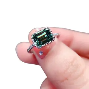 2CT VVS1 Emerald Cut Green Moissanite Ring 925 Sterling Silver with GRA