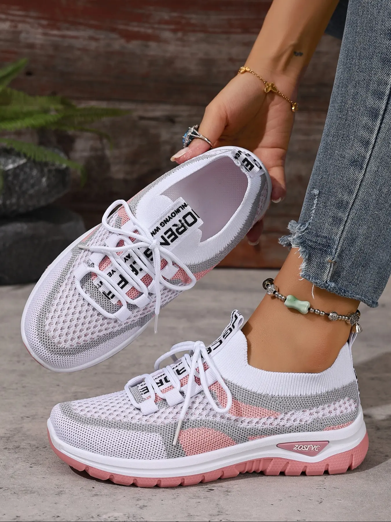 Spring New Women's Casual Sports Shoes, Sporty Running Shoes, Large Size Soft Sole Outdoor Comfort Anti-Slip Walking Shoes, Low Top Lace-Up Lightweight Athletic Sneakers, Lightweight Running Sneakers, Running Trainers, Shoe For Runners