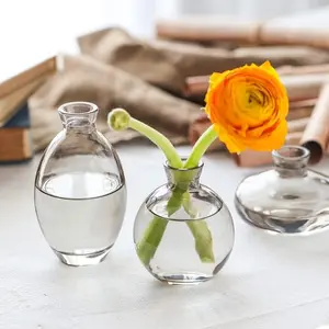 3PCS/set Glass Bud Vases, Decorative Flower Vase, Small Vases Handmade, Mini Glass Flower Vase for Floral Arrangements, Tiny Centerpiece for Home Office Wedding Party Events, Table Decor (without Flowers)
