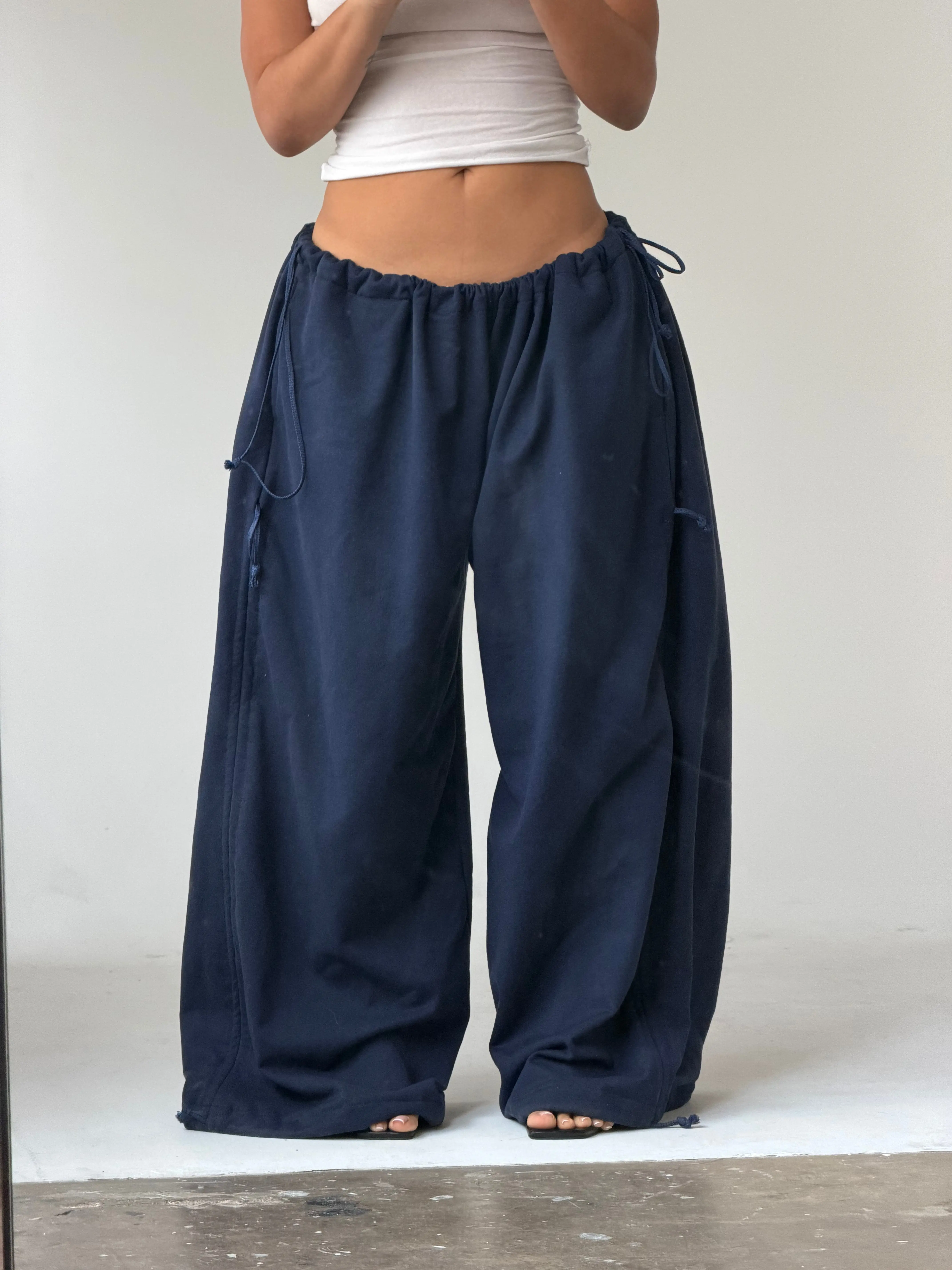 Infinity Pant in Navy
