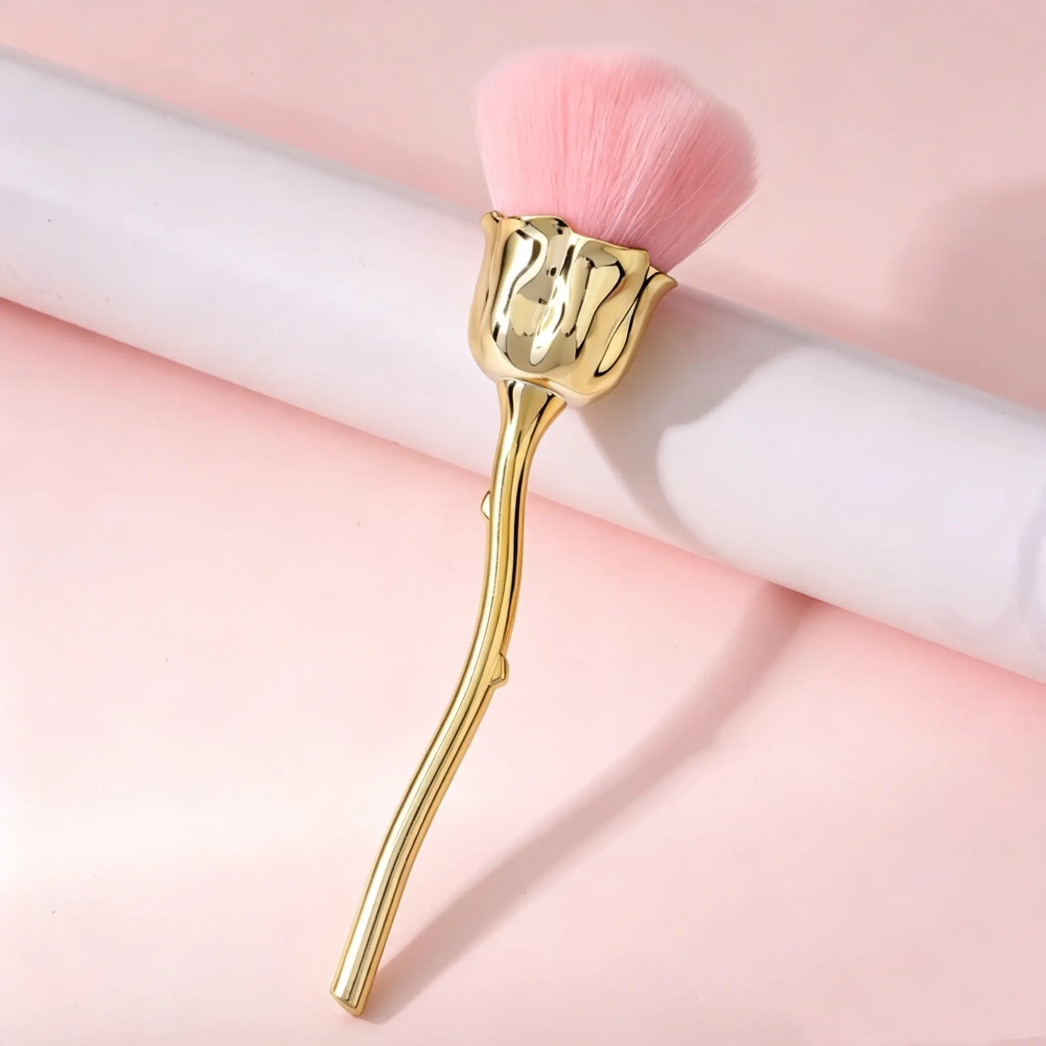 Rose Flower Nail Brush for Manicure, Flawless Nail Care, Soft Bristle Dust Cleaning Brush Multiple Colors Available Nail Art Accessories Tool Rose Shape Gentle Dust Removal Protects Nail Surface Nail Art Tools