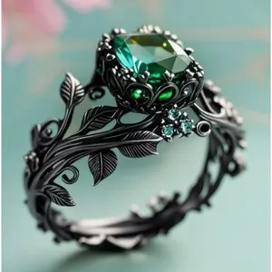 One piece of antique totem ring, set with green crystal, suitable for both men and women, a handmade piece of jewelry with spiritual protection and healing effects.