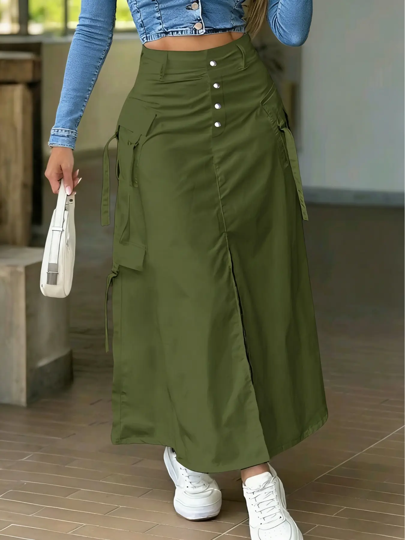 Women's High Waist Cargo Skirt with Pockets, Button Design, Split Thigh, Loose Fit, Street Fashion, Casual Wear Bottom, Casual Fashionable Skirt, High Waist Skirts, Casual Streetwear Skirt