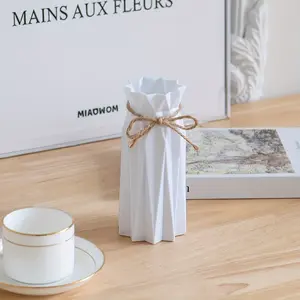 Plastic Origami Vase, Ceramic Look, Decorative Vase, Table Centerpiece, Living Room Decor, Party Decoration, DIY Flower Arrangement, No Water Filling, Home Decorative Vase