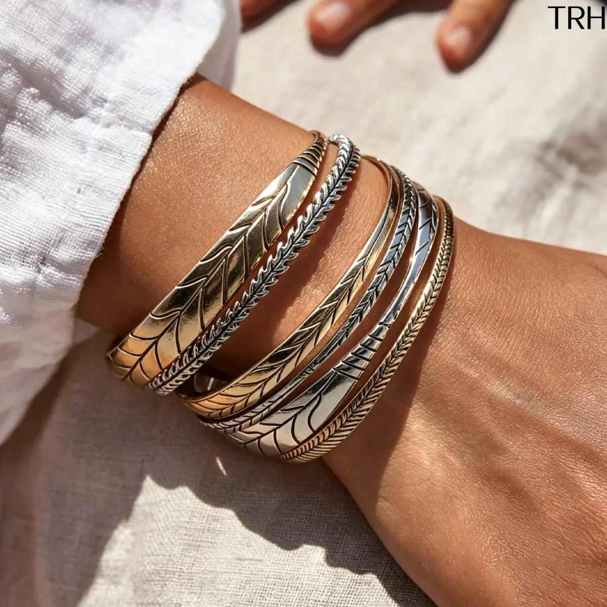 Vintage Antique Feather Bangle Set for Women, Boho Leaf Fishbone Engraved Metal Stackable Cuff Bracelets, Retro Textured Layered Bracelet Jewelry, Trendy Ins Style Accessories for Daily Wear & Holiday Outfit
