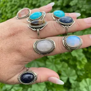 Gem stone ring live