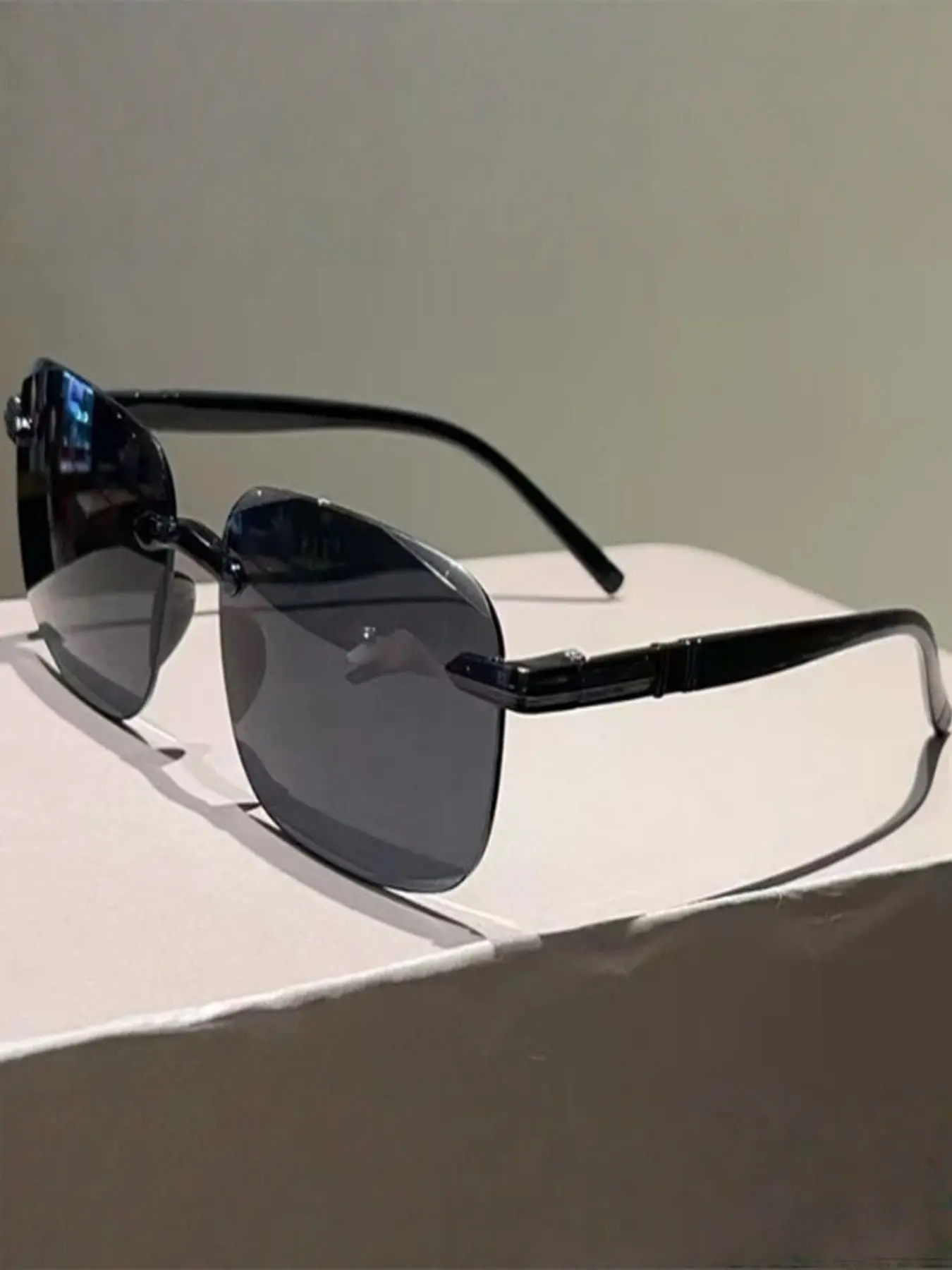 Frameless Square Gradient Sunglasses, Vintage Fashion Shades, Luxury Beach Resort UV Protection Glasses, Stylish Sunwear for Men and Women, Uv Protective Eyewear, Trendy Beach Eyewear