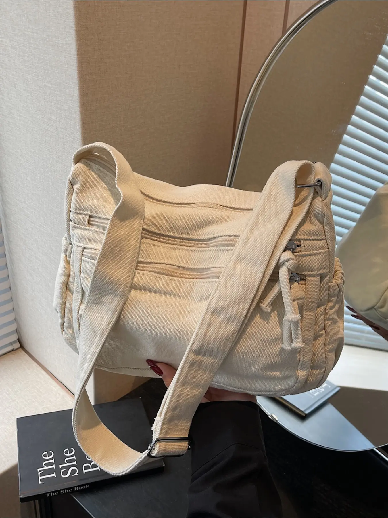 Ultra-Lightweight Military Green Canvas Crossbody Bag, Lightweight Crossbody Bags, Retro Workwear-Style Multi-Pocket Messenger Bag Adjustable Wide Shoulder Strap for Comfort Unisex Commuter Multifunctional Crossbody Bag