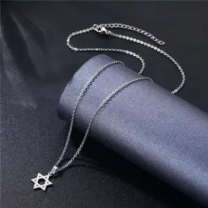 Dainty Balanced Necklace with Symbolic Star-Geometric Hexagram Pendant, Mysterious Artificial Gemstone, Contemporary Elegant Jewelry Accessory