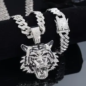 3 Pieces of Shiny and Cool 3D Tiger Pendant Necklace + Bracelet Set, Fashionable Miami Cuban Chain Jewelry Set, Unisex Hip Hop Men's Necklace Jewelry, Durable Structure and Diverse Styles