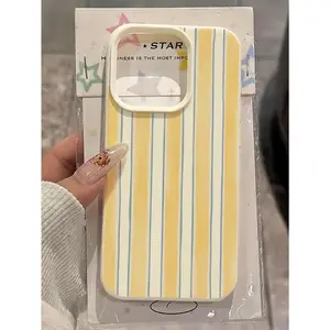 1 Piece White Striped Christmas Pattern Full Coverage TPU Shockproof Phone Case, Compatible with iPhone17/16/15/14/13/12/11, striped pattern, warm autumn style, great gift for friends, family and yourself.
