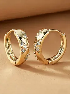 1 Pair of Elegant Women'S Golden-Tone Hoop Shape Earrings with Synthetic Cubic Zirconia Accents for Daily Wear, Parties, and Holidays Earrings