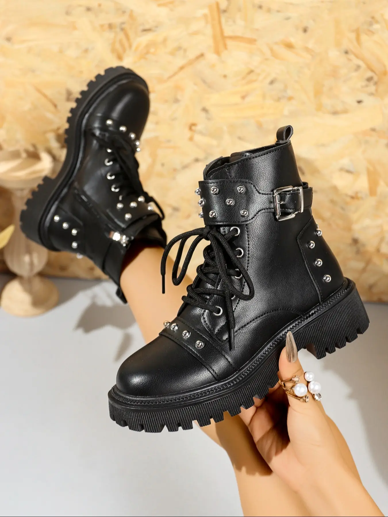 Elegant Women's Platform Combat Boots, Trendy Boots, Slip-Resistant Side Zipper Lace-Up Short Booties, Perfect for Daily Wear & Outdoor Adventures, Studded Boots