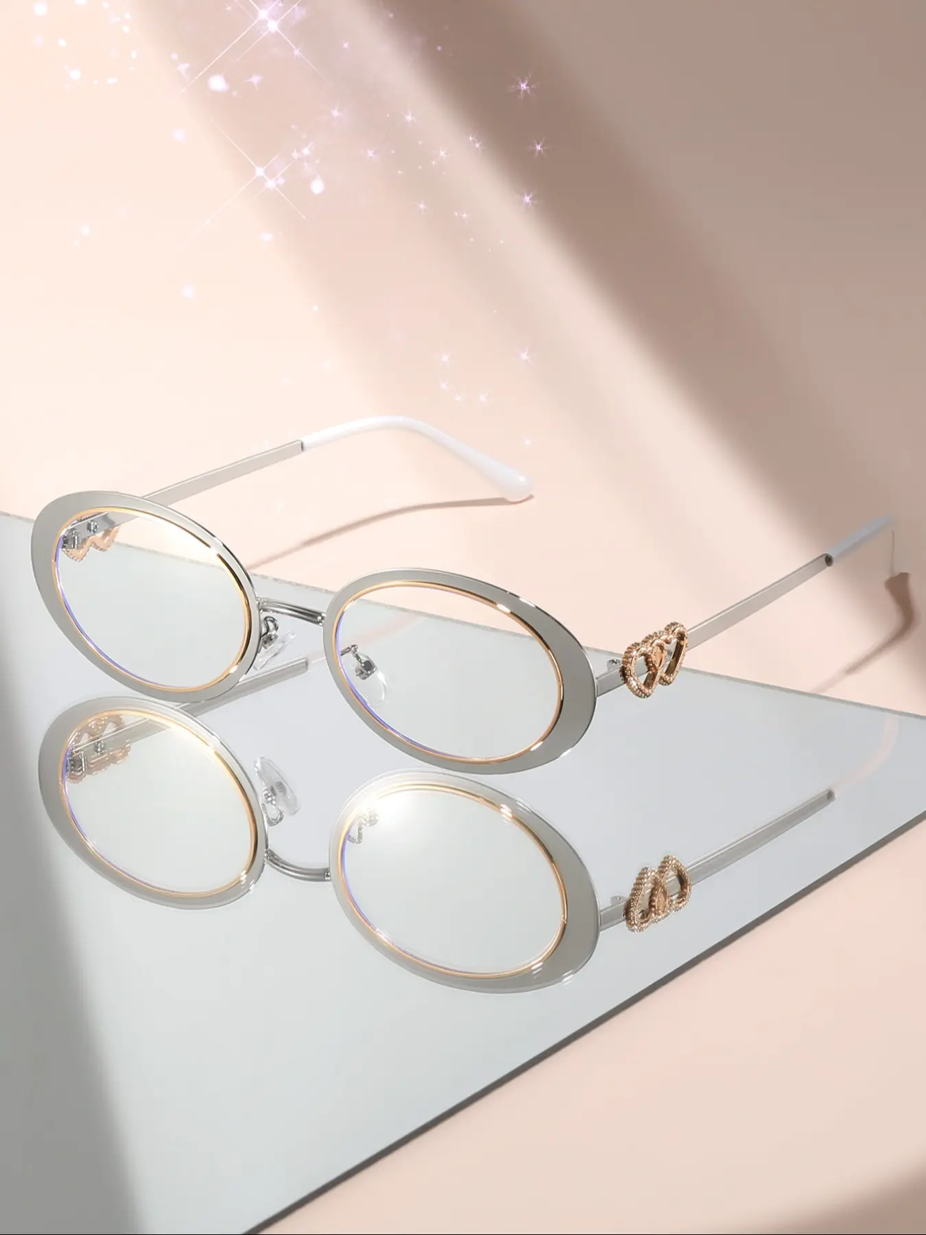 Elegant Metal Ellipse Frame Glasses with Heart Accents, Fashionable Daily Wear Eyewear, Trendy Accessory for All Seasons, Trendy Casual Eyeglasses, Stylish Eyeglass, Trendy Frames