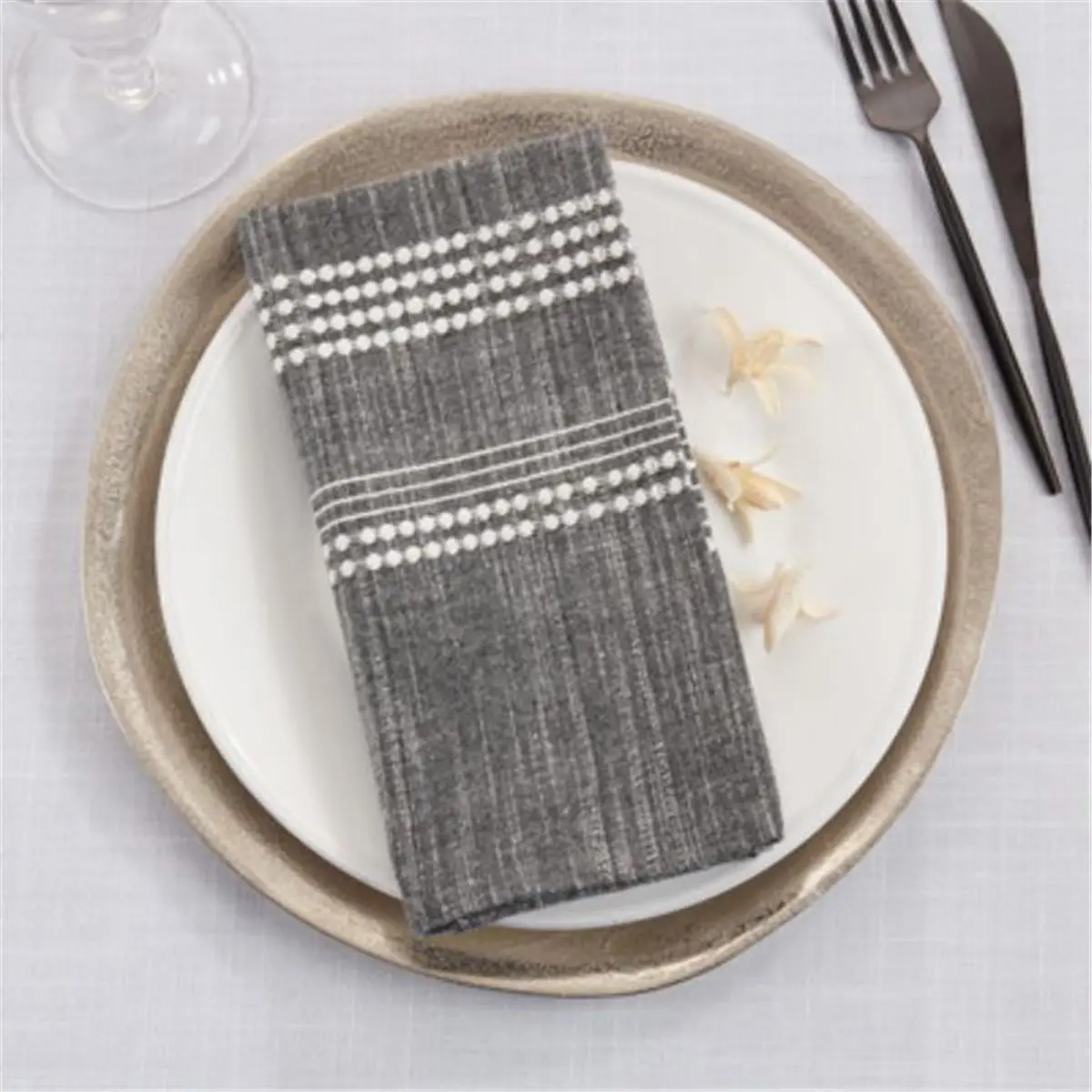 Saro Lifestyle 6091.BK20S Striped Look Fabric Tableware Napkins - 20x20 in, Black, 4-Piece Set
