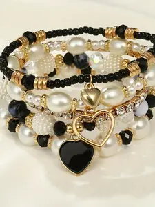 The five piece imitation pearl bracelet set, stackable bracelets, is suitable for daily wear, vacation and dating occasions, and is also a surprising and exquisite small gift.