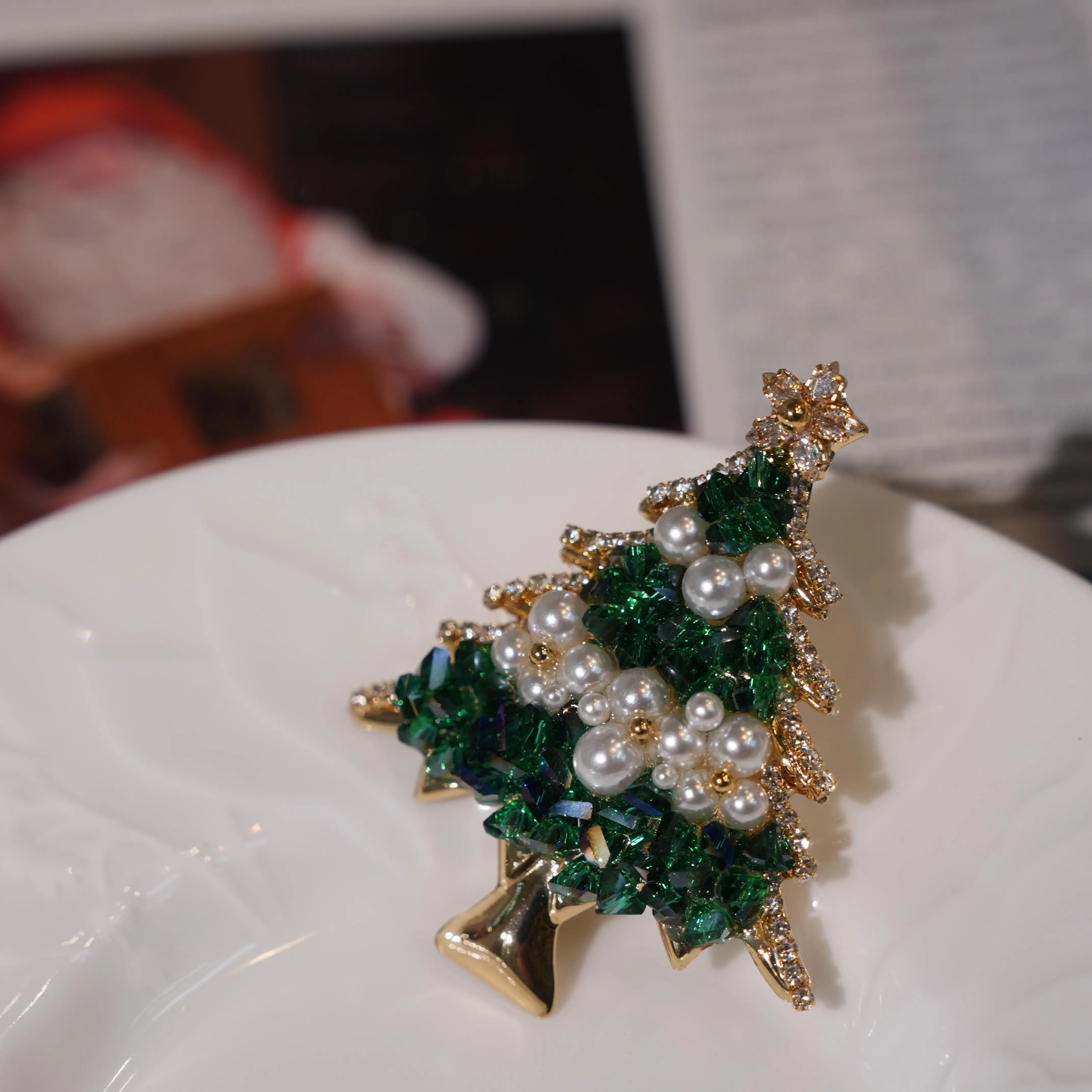 Luxury Pearl Crystal Christmas Tree Brooch, Women Vintage Rhinestone Xmas Tree Pin, Holiday Party Decor Jewelry Gift