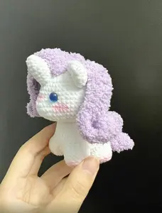 Bohemian Style Handmade Crochet Rose Bouquet Keychain, Perfect Gift for Valentine's Day and Weddings, Unique Decoration Accessory for Special Occasions