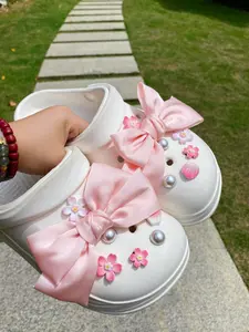 14pcs Fashionable Large Bow Small Flower Abs Pearl Shoe Clips, Detachable DIY Shoe Flowers, Perfect for Women's Sandals, Beach Bags, Party Gifts, Shoe Charms