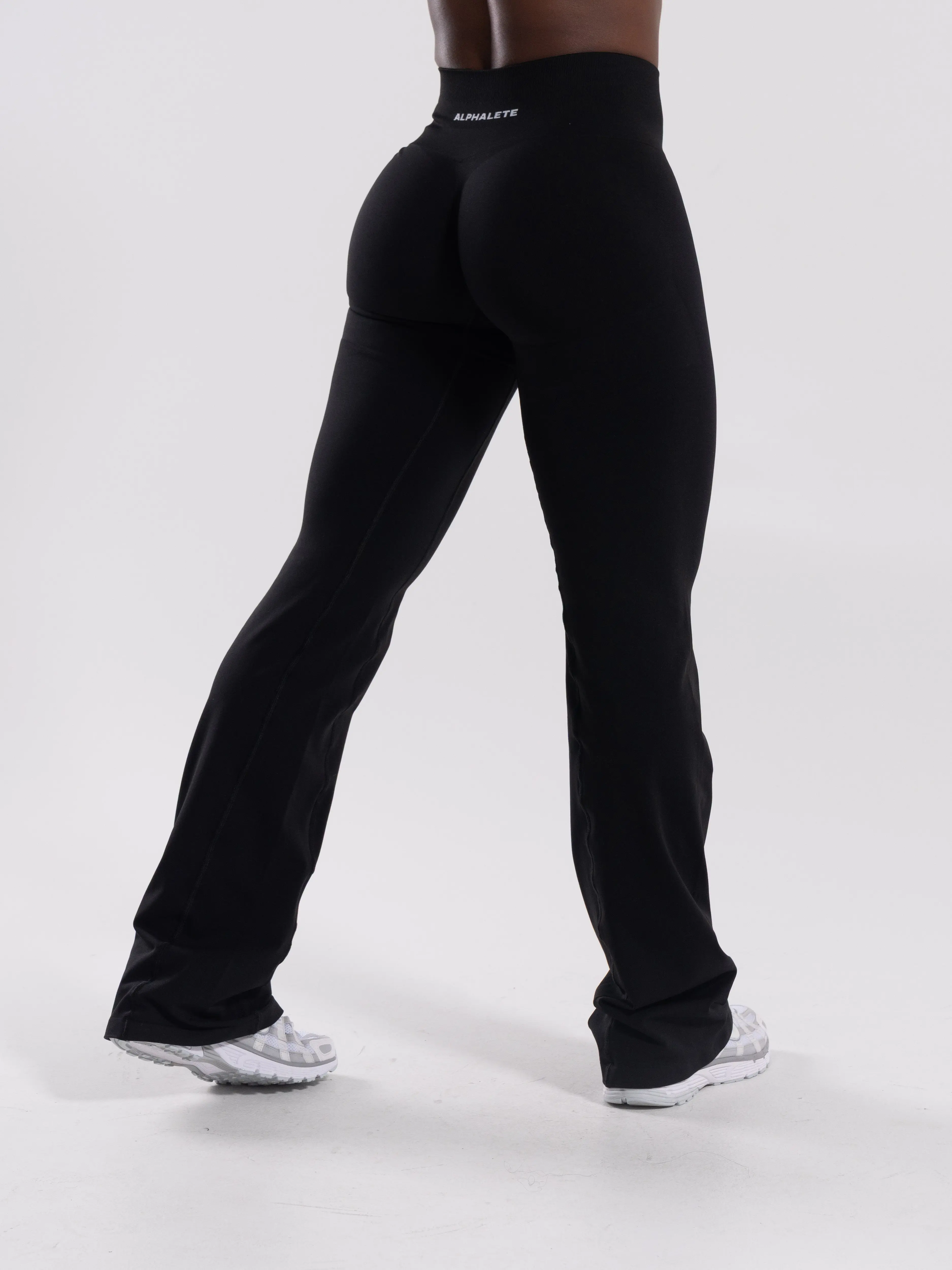 Pump Mid Rise Flared Pant - Black
